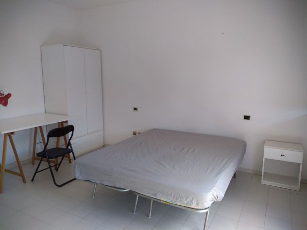 Camera singola grande a Urbino zona Scienze Motorie Ospedale Euro 260 - Foto 2