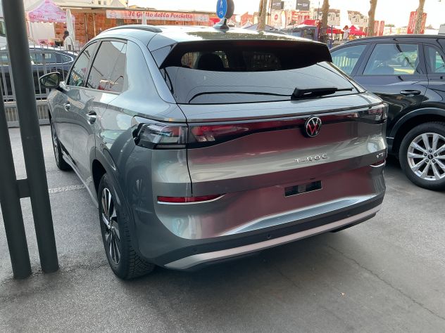 VOLKSWAGEN T-ROC 1.5 eTSI LIFE 115 CV DSG - 2026 - Foto 5