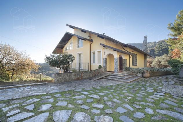 Villa indipendente di prestigio con vista mare, grande parco privato e ampia autorimessa - Foto 4
