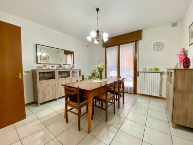 Villa di 183 m² con 5 locali e box auto in vendita a Cadoneghe - Foto 3
