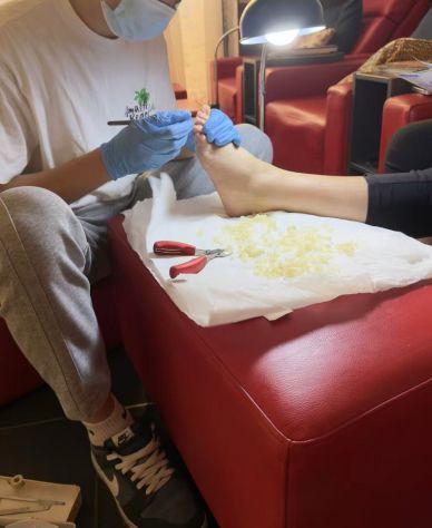 3778324648 pedicure curativo professinale . solo 20 euro / sta a te giudic
