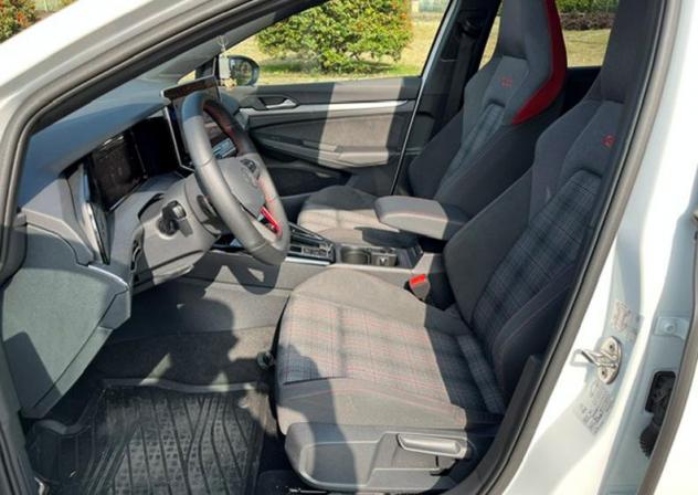 Volkswagen Golf 2.0 TSI GTI DSG 265cv (vettura ufficiale Italiana) - Foto 6