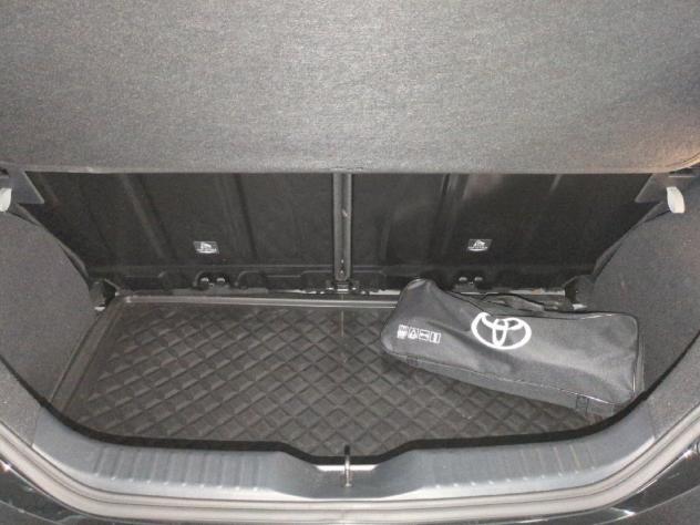 Toyota Aygo X 1.0B (72 CV) Lounge Air S-CVT - Foto 9