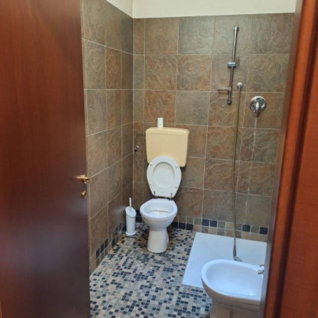 Immobile di 1650 m² con 5 locali in vendita a Casalgrande - Foto 8