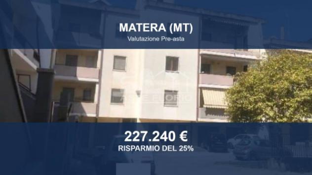 Immobile in asta di 167 m², box auto in vendita a Matera