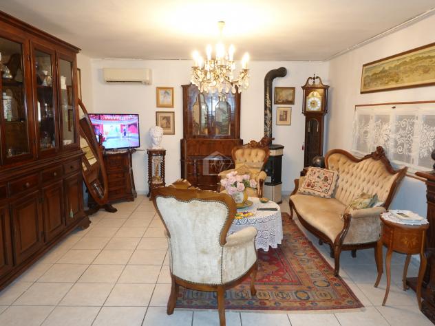 Suzzara vendesi casa indipendente 6 vani 200 Mq - Foto 3