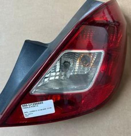 FANALE POST.D. mod 5p. 999-U1296665 Parti elettriche  Fanaleria  Fanali  Fanale post. dx. OPEL - CORSA D - 01-06-2011 - 01-01-2015, OPEL - CORSA D -