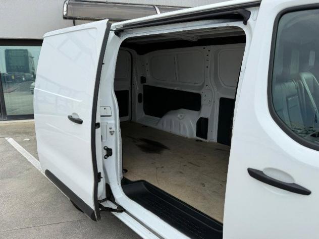 Opel VIVARO 2.0 120 L3H1 - Foto 10