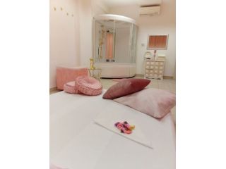 Massaggi - benessere Monza - affitto cabina a massaggiatrice ambiziosa olistico/tantra in centro benessere Tel:34879344070