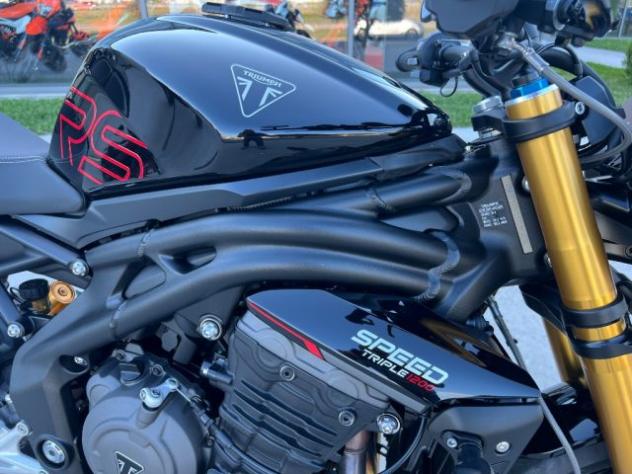 TRIUMPH Speed Triple 1200 RS rif. 23509392 - Foto 9