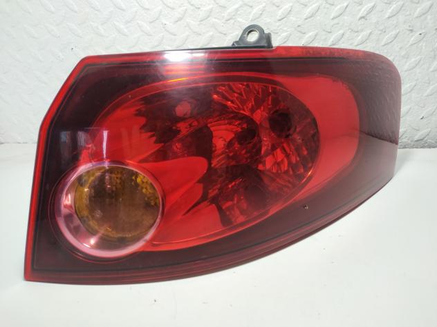 STOP FANALE POSTERIORE DESTRO FIAT Croma 2° Serie 51727249 (0507)