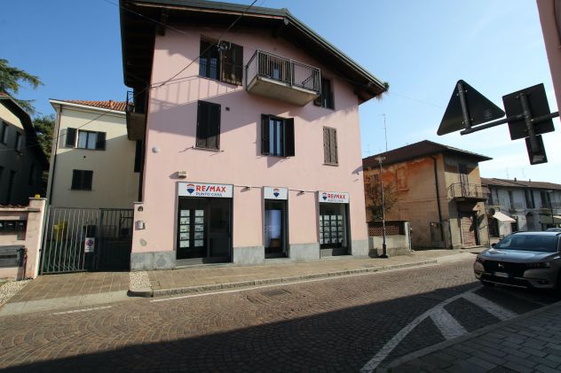 REMAX Punto Casa - CERCHIAMO AGENTI IMMOBILIARI ANCHE PRIMA ESPERIENZA