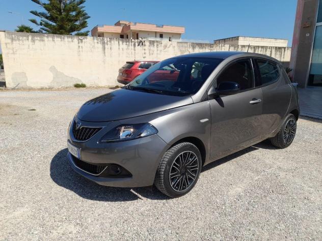 LANCIA - Ypsilon - 1.0 FireFly 5p. S&S Hybrid Oro - Foto 2