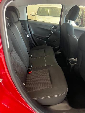 Peugeot 208 PureTech 82 5 porte ALLURE - Foto 10