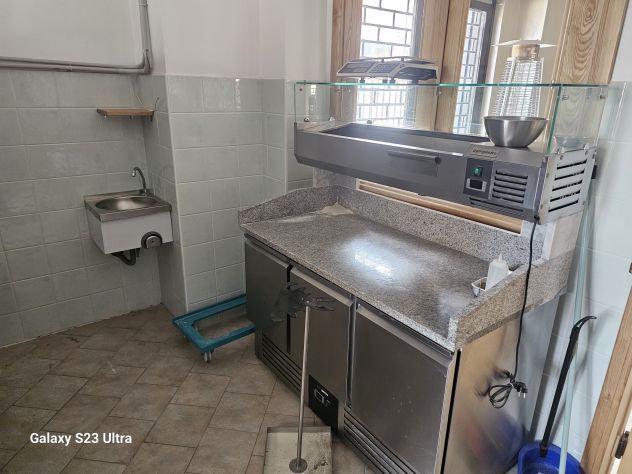 VENDITA COMPLETA ATTREZZATURE E ARREDO RISTORANTE PIZZERIA - OCCASIONE - Foto 3