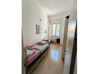 🏠 STANZA IN AFFITTO – PIOLA / LORETO - PER RAGAZZE (24-36 anni)