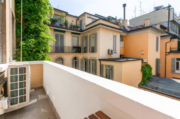 Appartamento di 12 m² con più di 5 locali in affitto a Milano - Foto 6