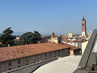 MONZA CENTRO STORICO - AFFITTASI MONOLOCALE CON TERRAZZO