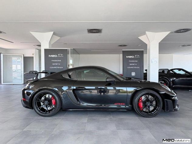 PORSCHE - 718 cayman - GT4 RS