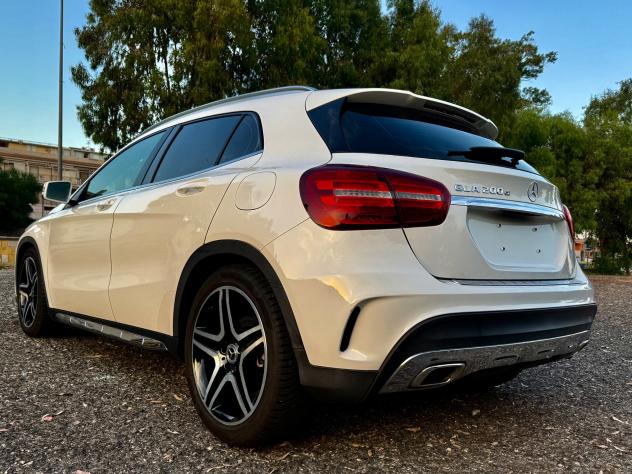 MERCEDES- BENZ GLA 200 D AMG PREMIUM - Foto 6