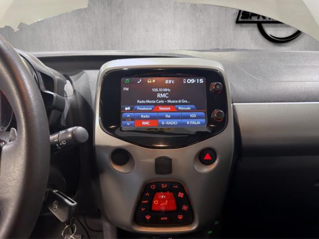 Toyota Aygo Play 1.0 69cv auto - PROMO - Foto 10