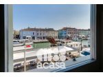 AMPIO APPARTAMENTO AFFACCIATO SUL PORTO CANALE