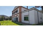 Villa d'epoca con ampi spazi esterni