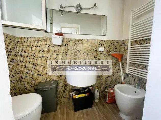 CASA INDIPENDENTE di 10 vani e di 230 mq (VIAREGGIO - Viareggio) rif. A1017 - Foto 19