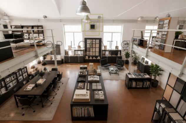 Immobile di 250 m² con 2 locali in affitto a Milano