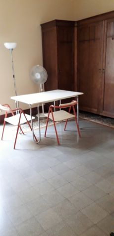 A PALERMO NEL CENTRO STORICO OFFRO DUE STANZE PROSPICIENTI LA VIA ROMA - Foto 6