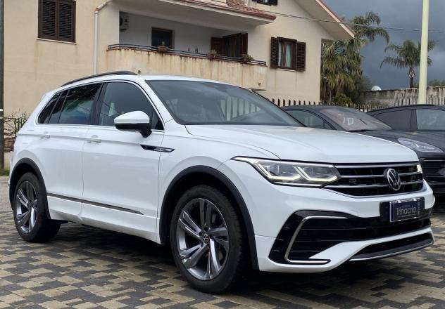 Volkswagen Tiguan R-Line 2.0 TDI 150 CV DSG - Foto 3