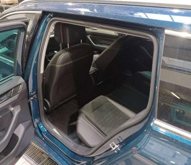 Volkswagen Passat Variant 2.0 TDI Executive 4Motion 200 CV DSG - Foto 7