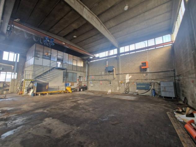 Immobile di 2400 m² con più di 5 locali in vendita a Pero - Foto 14