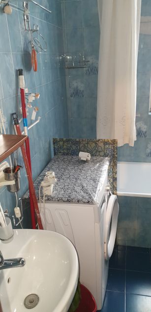 Trilocale arredato con balcone in zona Valmaura - Foto 4