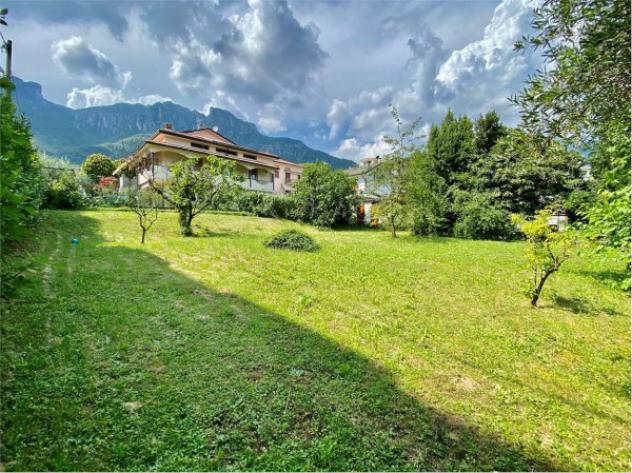Terreno di 464 m² in vendita a Valmadrera