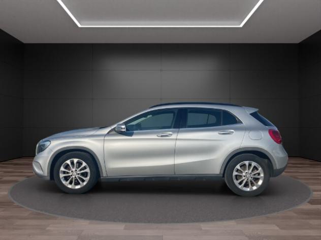 MERCEDES GLA (X156) GLA 180 d Business - Foto 5