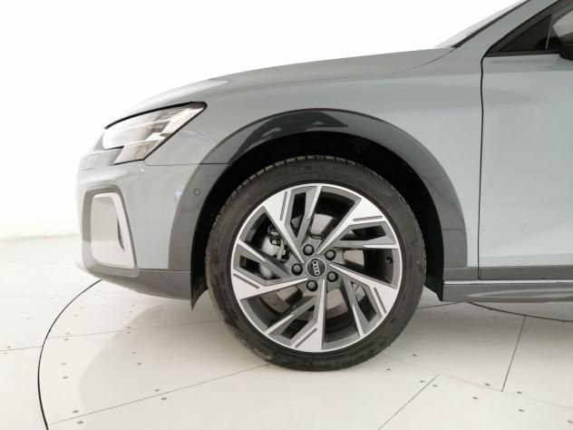 Audi A3 allstreet 2.0 tdi Identity Contrast 150cv s-tronic - Foto 9