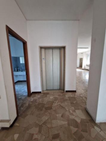 Immobile di 3700 m² con più di 5 locali in vendita a Caronno Pertusella - Foto 12