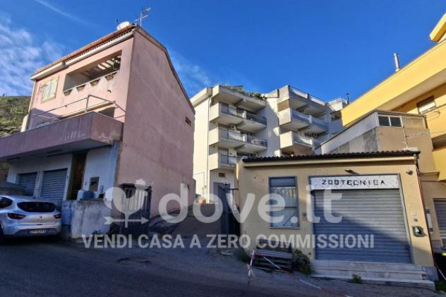 Appartamento di 111 m² con 3 locali e posto auto in vendita a Messina - Foto 2