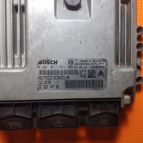 CENTRALINA MOTORE ENGINE ECU PEUGEOT CITROEN C5 1.6HDI CODE: 0281011561 - Foto 2