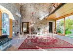 Rustico / Casale di 385 m² con più di 5 locali e posto auto in vendita a Go &hellip;