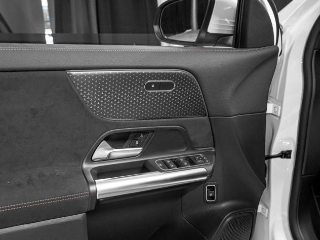 Mercedes-Benz GLA GLA 180 AMG Line Extra - Foto 10