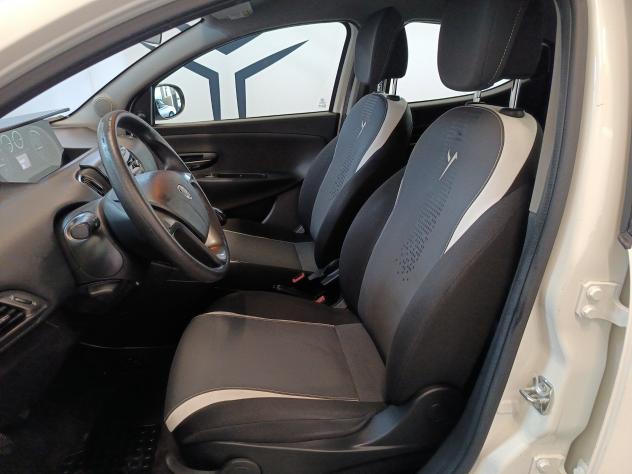 Lancia Ypsilon Ypsilon 1.2 8v Gold c/CL 69cv E6 - Foto 8