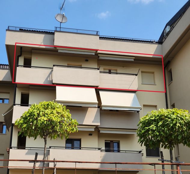 Ampio appartamento ristrutturato con mansarda e garage - abitabile da subito