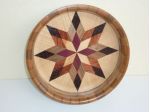 Oggetti d'artigianato in legno esotico.