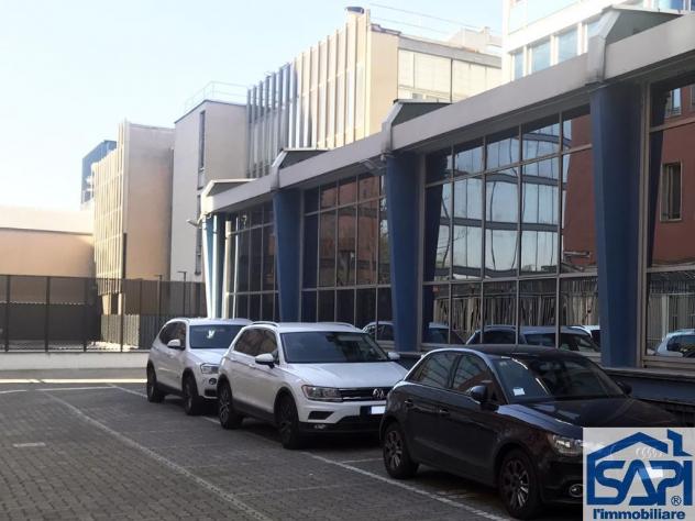 Vari posti auto coperti e scoperti in centro direzionale - Foto 3