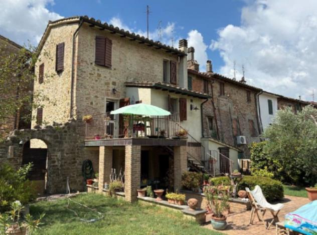 Immobile in asta di 195 m² in vendita a Deruta - Foto 2