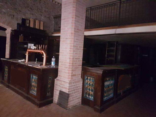 ARREDAMENTO PER CAFFETTERIE, BAR, PUB, DIVANETTI ANCHE SU MISURA - Foto 6