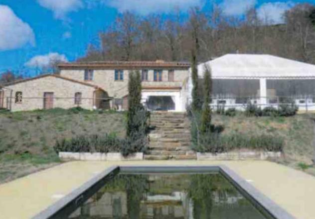 Immobile in asta di 1560 m² con più di 5 locali in vendita a Città della Pieve