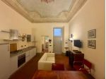 Signorile Appartamento Affrescato in Centro Storico – Rif. A339-